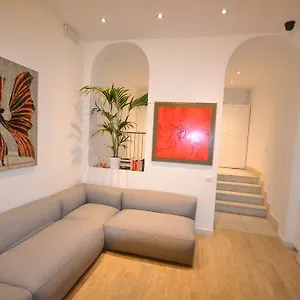 Casa Dane' 3*, La Spezia Italia